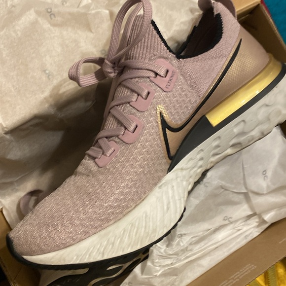 NIKE React size 8 - Picture 2 of 10